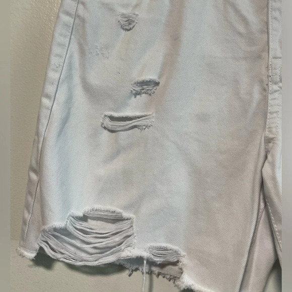 Aeropostale 90’s Baggy Short Distressed White Denim Shorts Size 8 - Picture 3 of 11